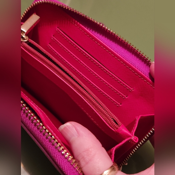 Tory Burch Fuschia Wristlet Zippy Wallet - Picture 12 of 12